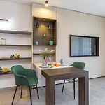 Icon H - Luxury & Lugano