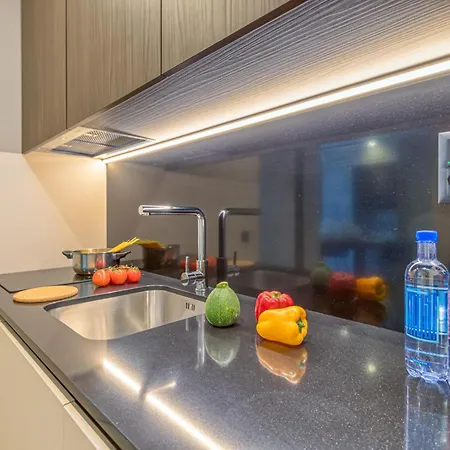 Icon H - Luxury & Lägenhet Lugano