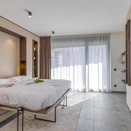 Icon H - Luxury & * Lugano