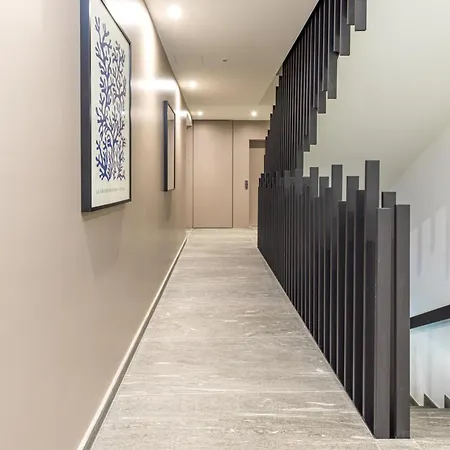 Icon H - Luxury & Lugano